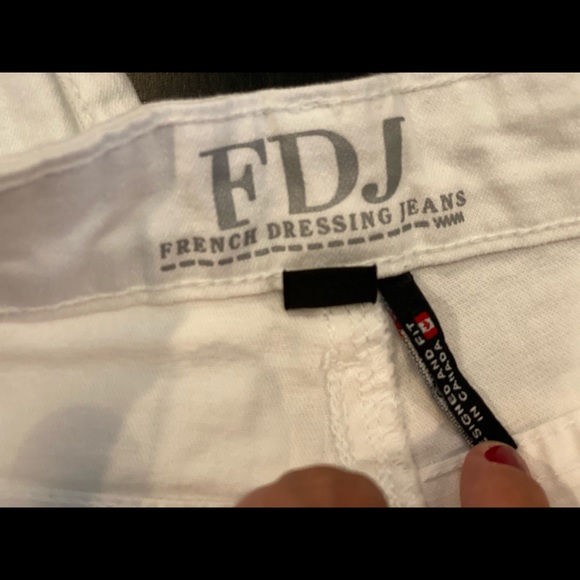 New! French Dressing White Jeans Capris - Picture 6 of 10